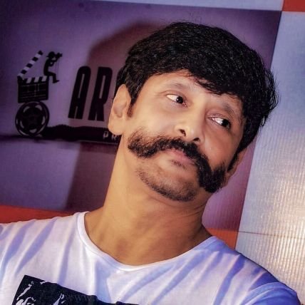 💕💕@chiyaan anna fan & @Jharrisjayaraj @GalGadot , @Samanthaprabhu2, @VijaySethuOffl, @imjadeja #DhruvVikram @smriti 💕💕💕