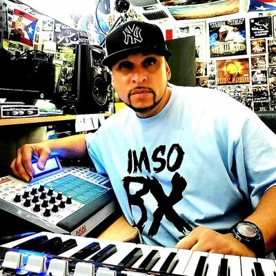 IM STEADY STYLEZ PRODUCER OF BANGINTABLES SQUAD FROM BRONX NY IM A MUSIC PRODUCER https://t.co/tGkucYQEPm ITS ALL ABOUT THE PRODUCERS & DJs & ENGINEERS