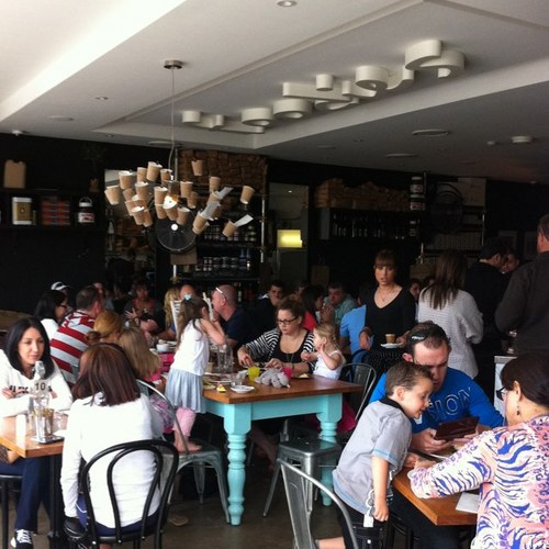 foodiesdelicafe's profile picture. 