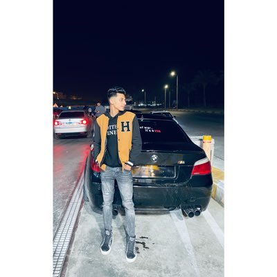 اوعاك تنساني يقمري وتخفي نجومك عني🖤