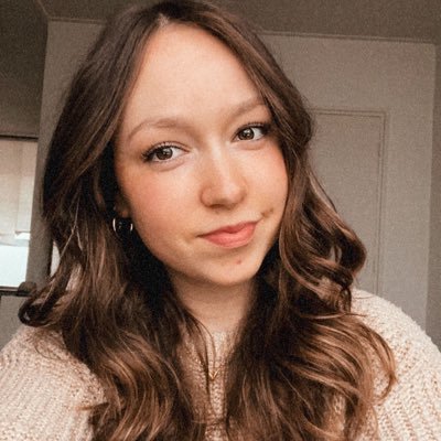 BanvanSims_'s profile picture. Sul Sul! I’m Ellen and I love to play The Sims 4💓 My TikTok: simsbuildzz and Gallery ID: BanvanSims🌸