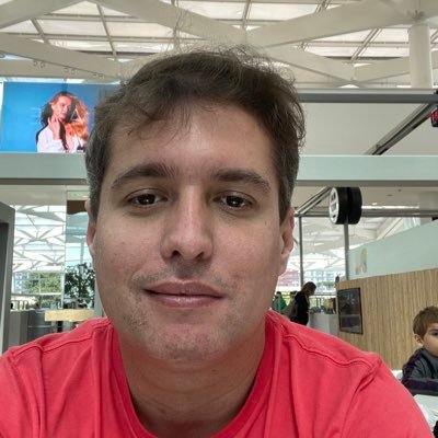Analista de sistemas.Apaixonado por tecnologia,esportes,músicas e muitas outras coisas.