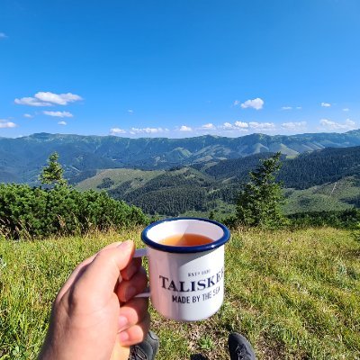 Pogodne usposobienie. Hedonista. Socjolog spawacz. Turysta górołaz. #TakDlaCpk