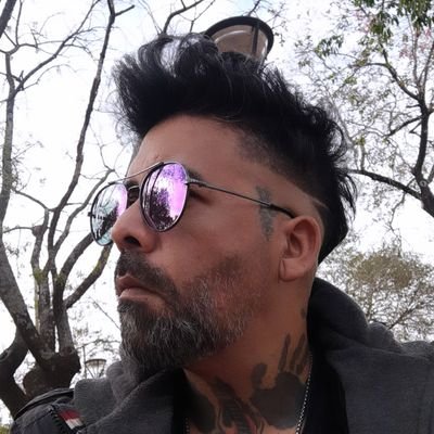 ElChykyok's profile picture. 🇦🇷Conductor de Bandas Bravas y Rock a la Carta🤘🏾
Periodismo Descontracturado 
Hincha de Velez 💙
Canal de Youtube 👇🏾
https://t.co/FCo9rblL7R