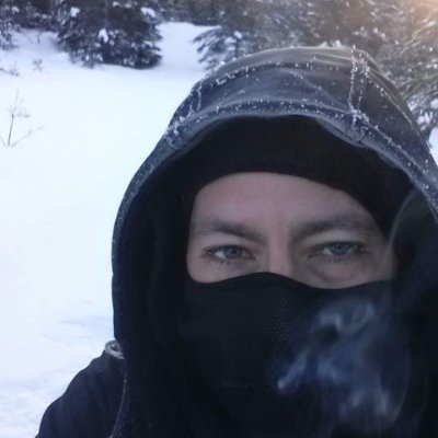 I dislike everyone equally until they give me a reason to like them. (Picture from hunting in Gaspesie around -31c, very good memory. I'm not trying to hide)