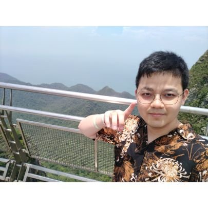 KewChunSeng's profile picture. 