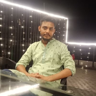 zakir_zeki's profile picture. simple parson