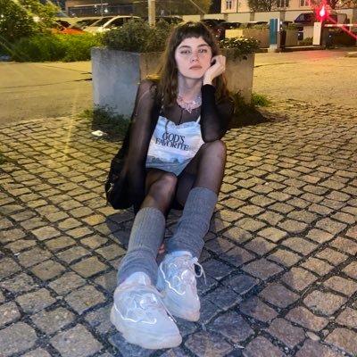 když se na světe objeví opravdový génius pozná se podle toho znamení že se všichni hlupci proti němu spolčí