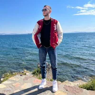 ENESSOLGN's profile picture. NE MUTLU TÜRK'ÜM DİYENE 🇹🇷