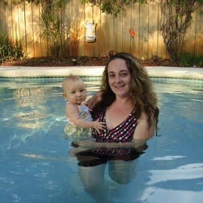 JenniferL0813's profile picture. 