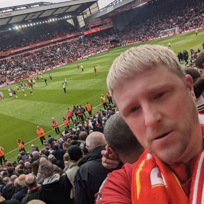 From Blackpool Lancashire I’m 34 support Liverpool fc premiere  league champions don’t mind a bit of banter and now a daddy to my beautiful daughter rose