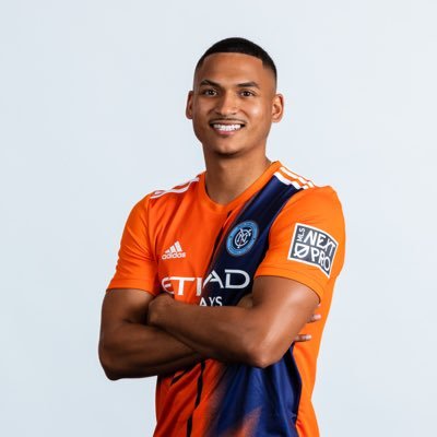 🇺🇸🇩🇴🇲🇽 Player for @nycfc II IG: _julianjgomez09