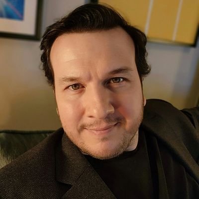 Şahan Gökbakar on X: "Yaptığım bir skeç sonrasında, ilk arabasını (polo)  kendi parasıyla almış, tanıdığımda ailesiyle yaşayan, kendi emeğiyle ve  arkasında para babaları olmadan moda üzerine çalışmış, evlendikten sonra  iki çocuğumuzu dadısız