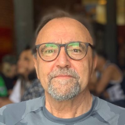 au_stl_mo's profile picture. Anchored in the Midwest. Former IT manager at the Touhill Performing Arts Center. Classical music, dance, and opera fan. Serious balletomane. Active soccer ref.