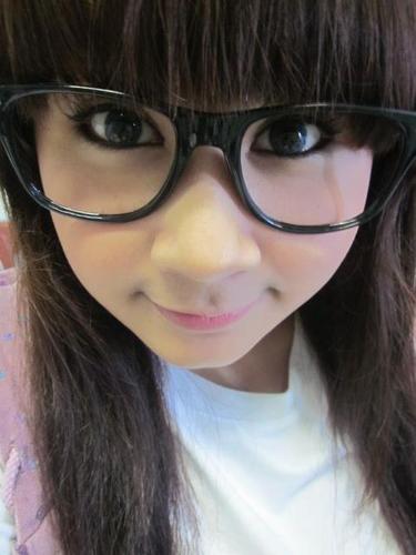 Chumpotsss's profile picture. sobrng Energetic... Friendly... i hav tons nd tons nd tons of good friends weee ! :D im olweiz hapy.. Jolly!! JOLIBEE !... i olweiz laf... .. corny jokes lgi b