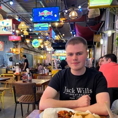 Lewis40Martin's profile picture. 