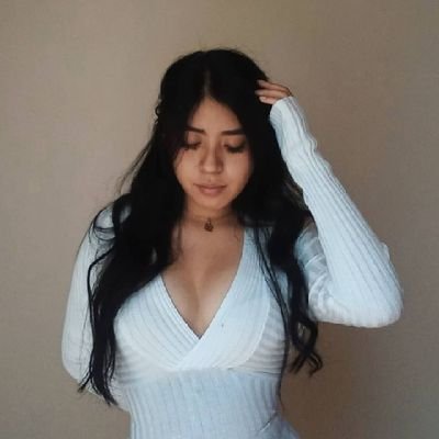 feno unam | ojitos negros, piel canela🧸.
la 99 de pumas y tú enfermera favorita. (: