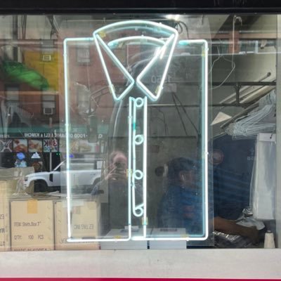 superpullman's profile picture. medio del todo