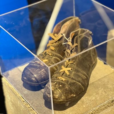 eeveshu's profile picture. Lifestyle Fashion founder/ Found Anything fashion 👟👡👜🧳🕶👓you want Global Shopping and shipping