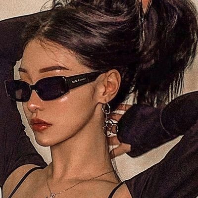 kosmorozy's profile picture. she | her 
multi stan more on ggs&soloist;