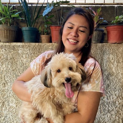 CandyRazon's profile picture. Coffee and beer.