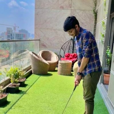 DhYash09's profile picture. Flutter Developer 📱💙