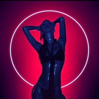 imagination_vis's profile picture. the art of a woman