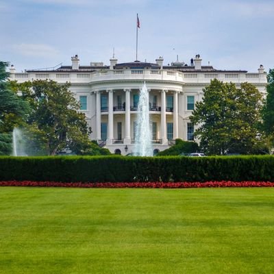 The White House (@BloxburgPRP) / Twitter