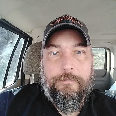 47 single....6'1 220 blue eyed devil that will make you fall in love......even though I tell you not too