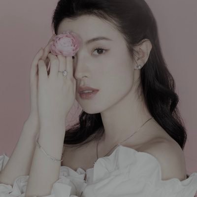 SERGUlNE's profile picture. `𝒻luorescent of divine tumescence in her phosphorescent, tranquilizing the solemnity of independent, 𝑏𝑒𝑎𝑢𝑡𝑦 is reaped in 𝒻aithful 𝘩𝑢𝑚𝑎𝑛𝑖𝑡𝑦.