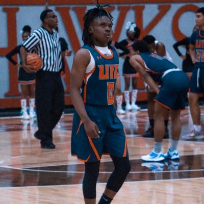 5’8 Point Guard🏀/ Student Athlete/Class Of 2023/Chicago Illinois