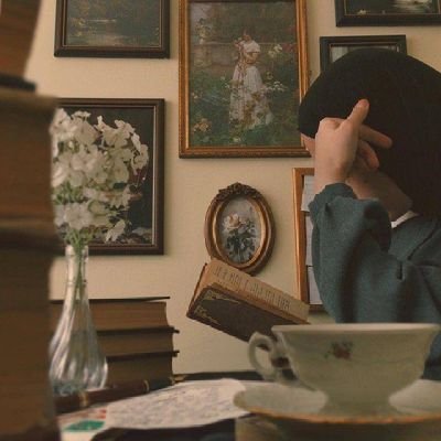 Zahra_rahimi3's profile picture. ز هوشیاران عالم هرکه را دیدم غمی دارد 
 دلا دیوانه شو، دیوانگی هم عالمی دارد..!🌚  ️