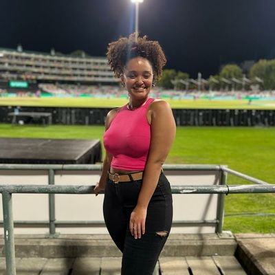 its_lindseydee's profile picture. 