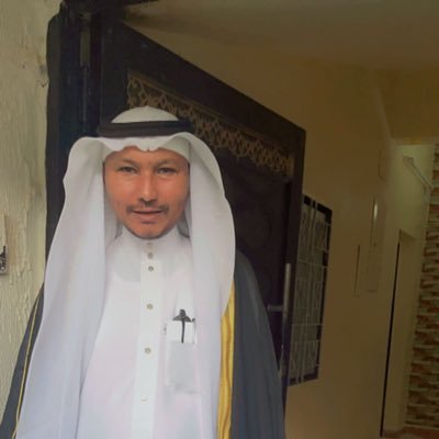 مشرف تربوي متقاعد مدرب وقائد كشفي متطوع عضوررابطة رواد الكشافه السعودي  احب وطني وقادته