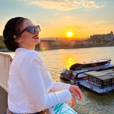 e_qbrr's profile picture. Random.