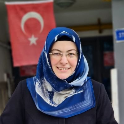 Saat Ustası - Hanım Girişimci
• Bilgisayar, İşletme, Peyzaj, Sağlık Kur. Üniversiteleri
• Siyaset - Kamu Yön. YL
• Okur, Yazar, Çizer, Tamir Eder
• https://t.co/jxpIHUDvsy