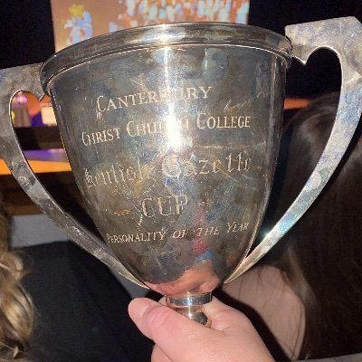 UEFA C candidate, u11s girls coach for Canterbury Eagles and women's open age coach for Canterbury Eagles. PE and sports science student @CCCU