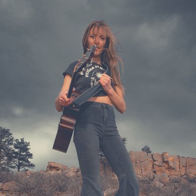 dusty-bluesy-americana ☀️ COLORADO

listen to my new single SMALL TOWN AMERICA: https://t.co/yp6ehtdWM9