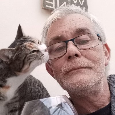 RiojaPlease's profile picture. I may have wine, or beer, love food and cooking, though usually end up making the same thing 😂 SWL/ Ham Radio FMDX MI0DLW 1 798