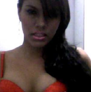 Cantora, 16 anos, Trabalho na BookModels, Morena, 1,70, fofa e simpática com quem mereci. viciada em doritos e Chocolate