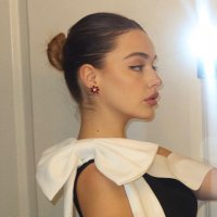 Rina (@rinabulliqi) 's Twitter Profile