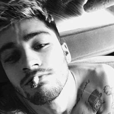 inzaynctrl's profile picture. 