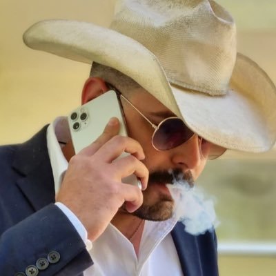 Prazer, Luciano. Atualmente concurseiro e ansioso. Futuro procurador de algum Estado ou Município…
Cruzeirense. 🦊🦊🦊