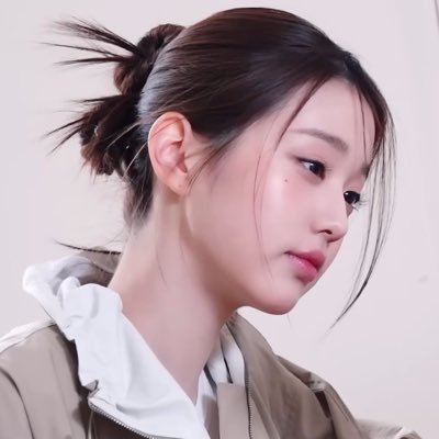 seriyoostudy's profile picture. じゃ ... ꕤ :: だめ ˖ ࣪⊹ .. it girl effect ☆ #studytwt #learntwt #beautytwt