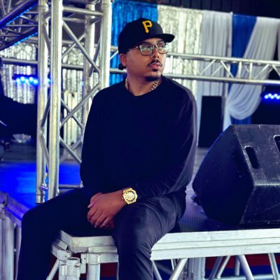 Billions_OTW's profile picture. "Throw yourself full throttle in the direction of what consumes your thoughts & ambitions”