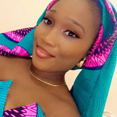 sy_leissa's profile picture. j’ai la joie de vivre j’aime la simplicité et j’aime tt ce ki es lié au bon sens  🥰🥰💐💕ma famille ma fierté ❤️❤️❤️❤️