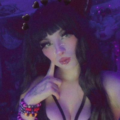 {she/her} ur fav alt catgirl gamer 🖤irl vtuber🖤 i stream on twitch 🥰 founder of @teammayhemttv