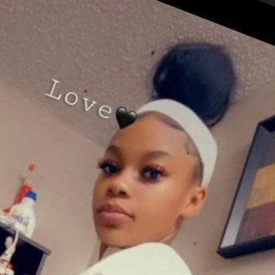 LuvyyyBuggFarts's profile picture. Fart fetish🫶🏽☺️Dommes Finest