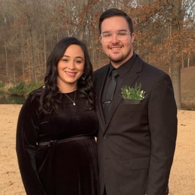 Husband to Stacie and father to little Annie. Student & Young Adult Pastor and Anderson First Church of the Nazarene. Graphic design enthusiast and foodie.