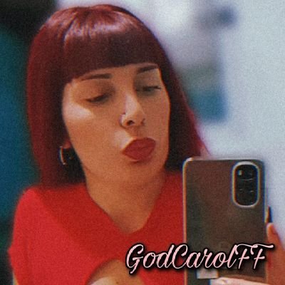 Instagram @GODCAROLF